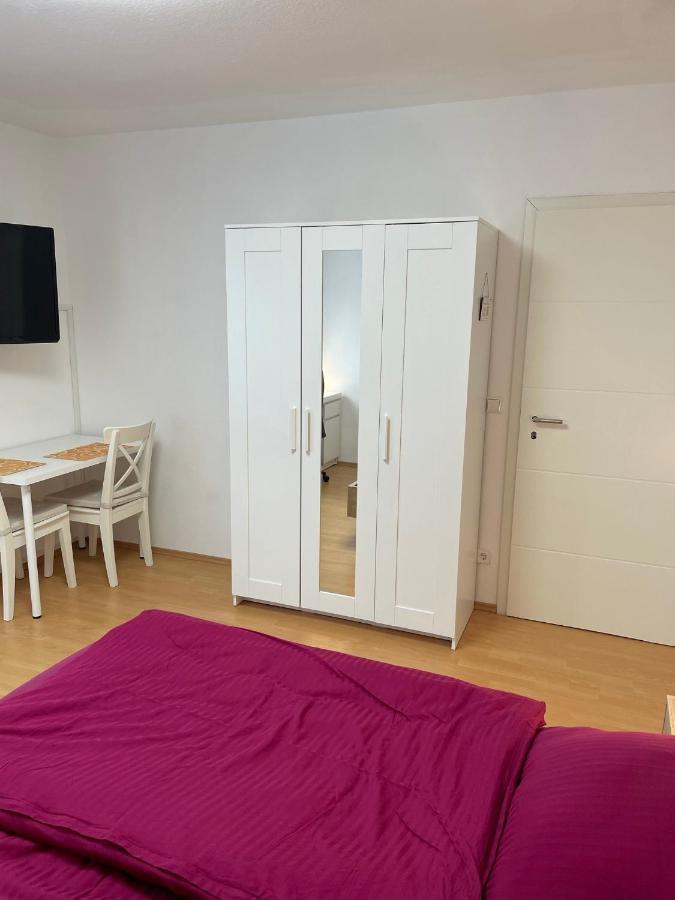 Zimmer Im Herzen Von Durlach Karlsruhe Bagian luar foto
